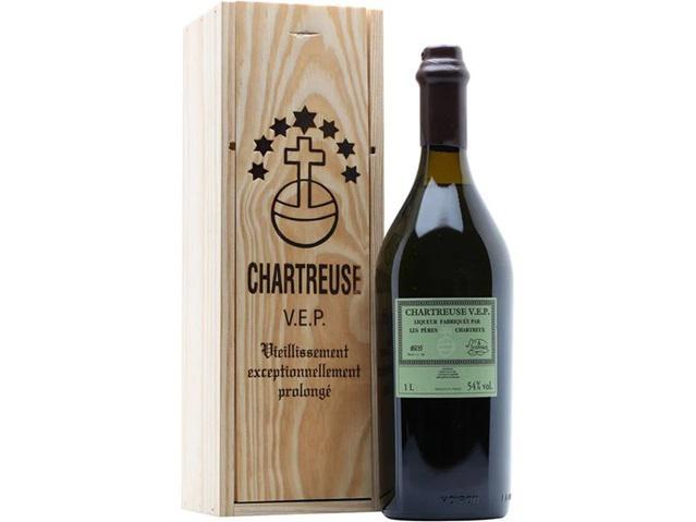 ワイン CHARTREUSE Buy Chartreuse Green Verte Voiron 1956-1964 700ml | Flask Wines